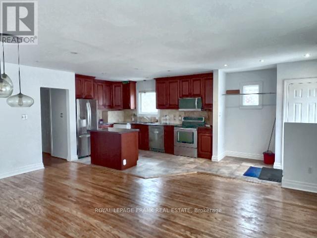 109 Flora Drive, Toronto, Ontario  M1P 1A7 - Photo 3 - E12647082