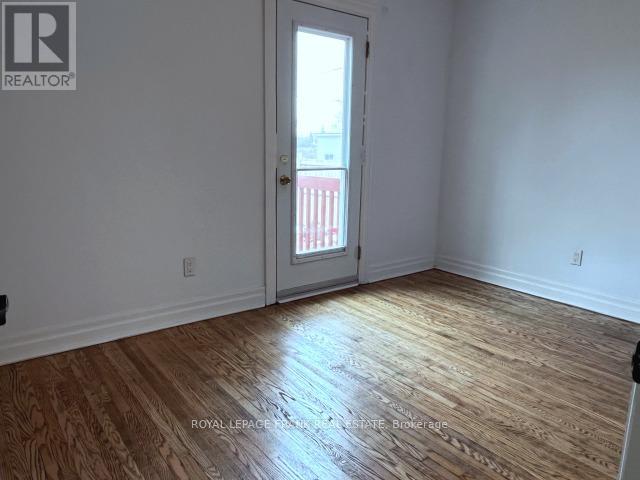 109 Flora Drive, Toronto, Ontario  M1P 1A7 - Photo 8 - E12647082