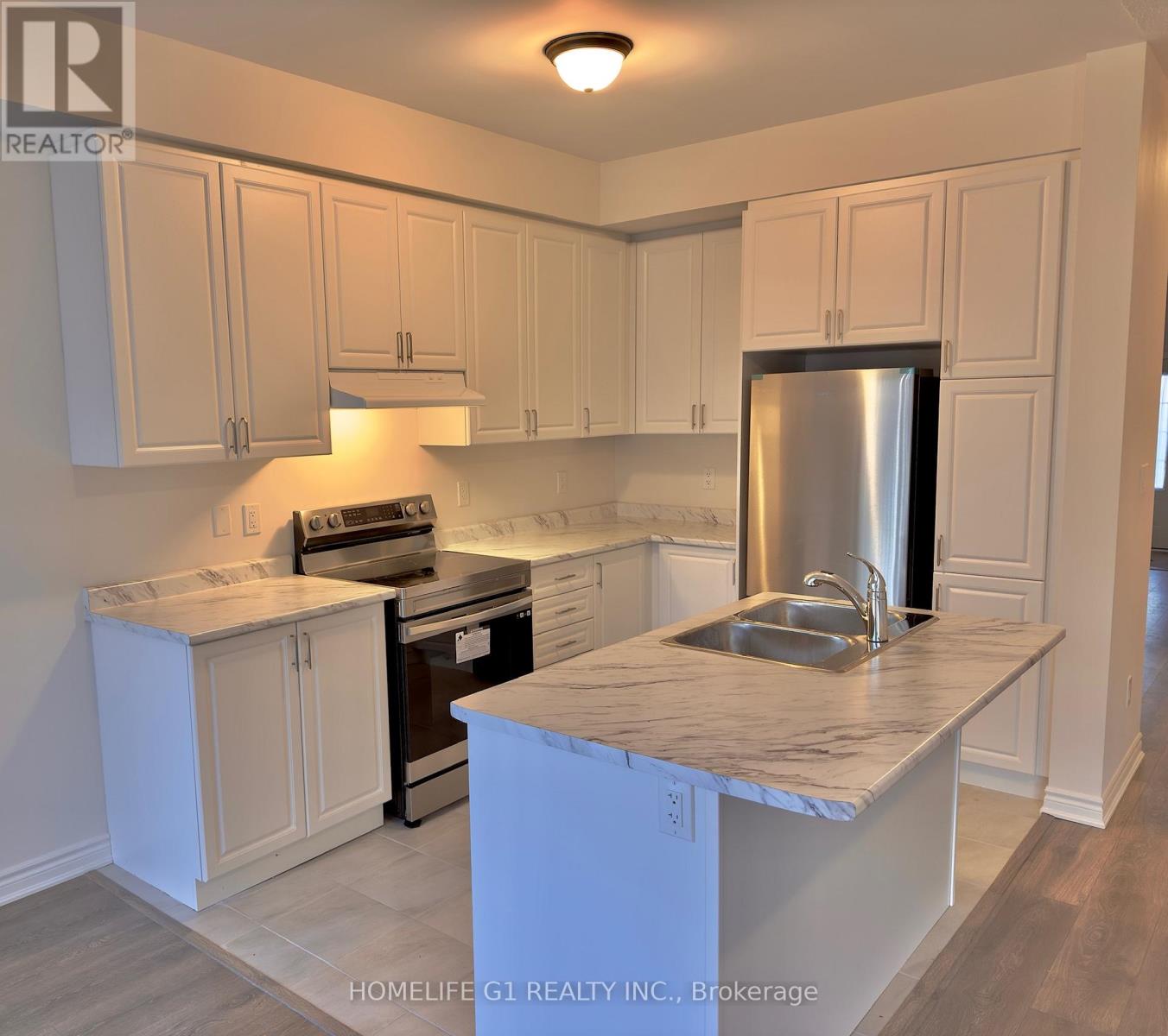 51 Sapphire Way, Thorold, Ontario  L2V 0B8 - Photo 4 - X12646988