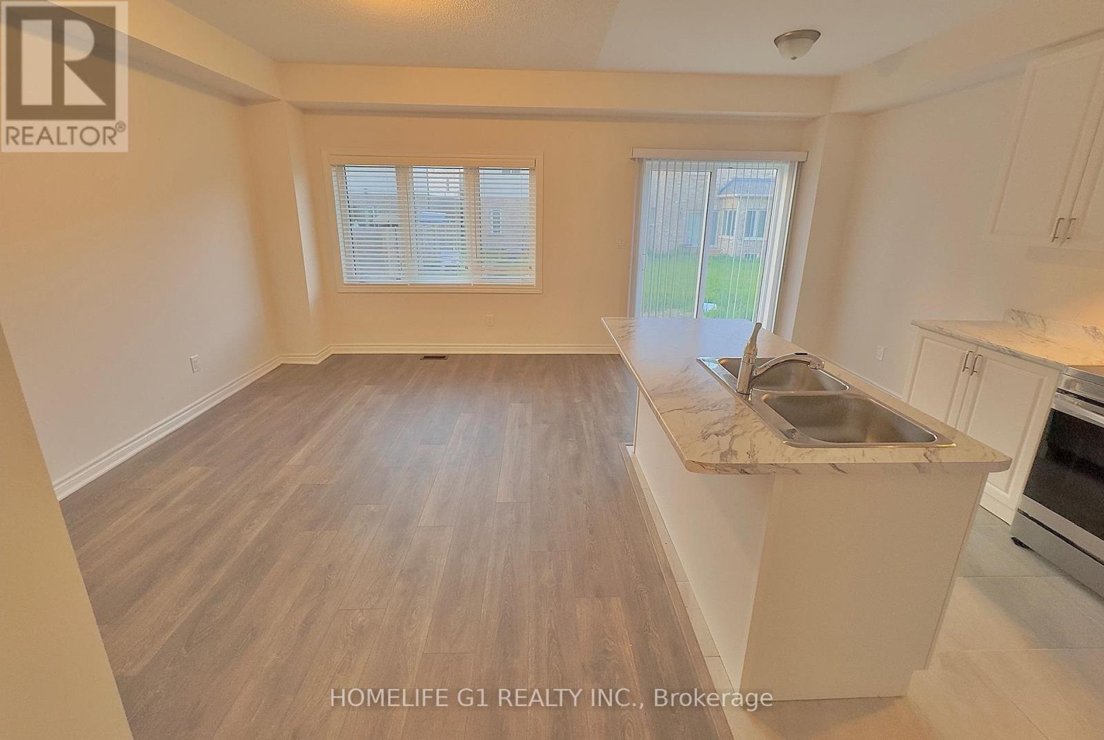 51 Sapphire Way, Thorold, Ontario  L2V 0B8 - Photo 7 - X12646988