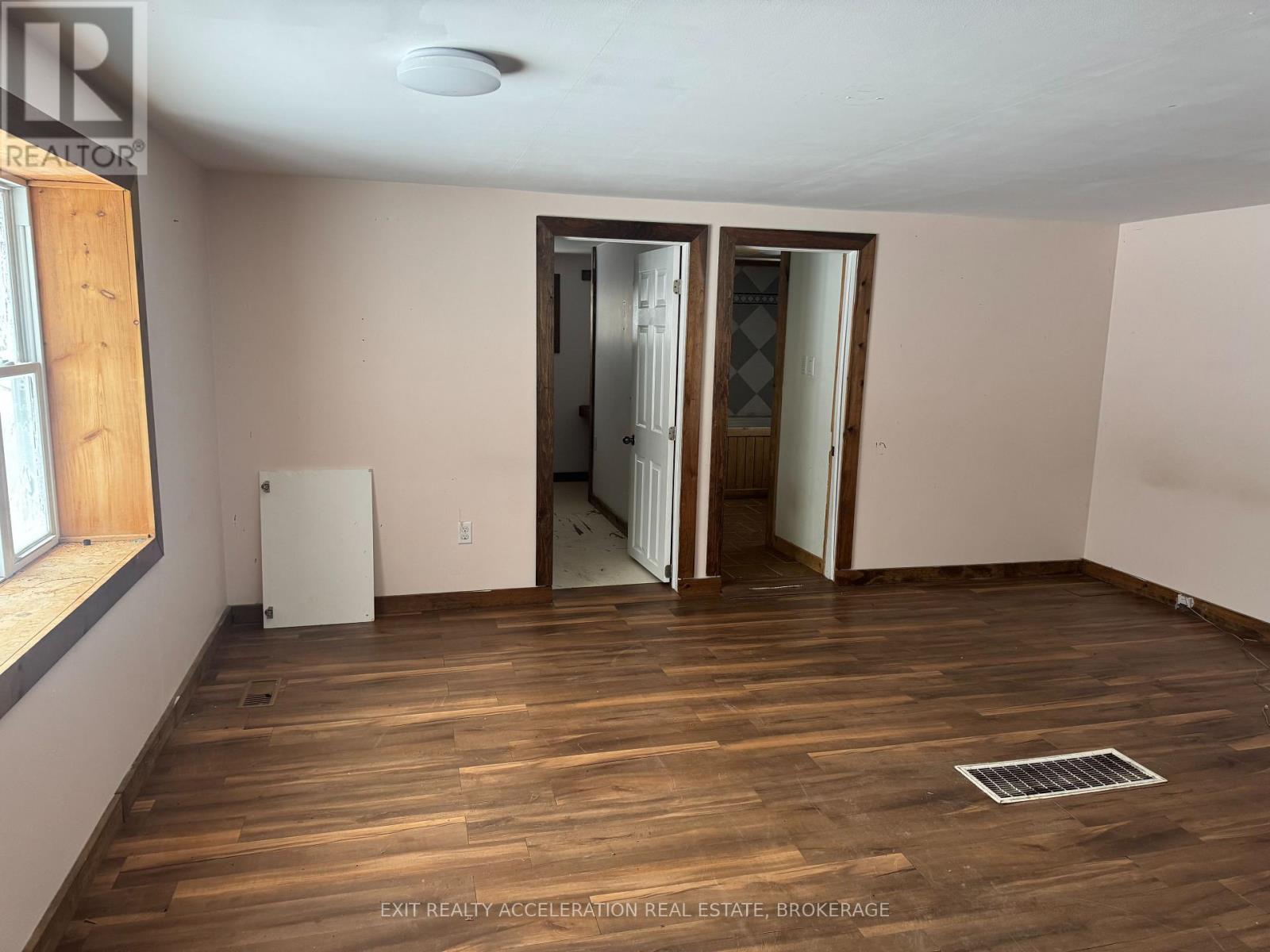 27 Hartsmere Road, Carlow/mayo, Ontario  K0L 2M0 - Photo 2 - X12647008