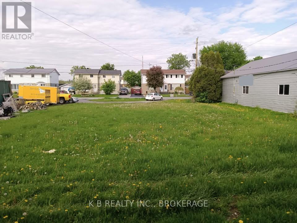 1640 BIRMINGHAM DRIVE, Cornwall, Ontario