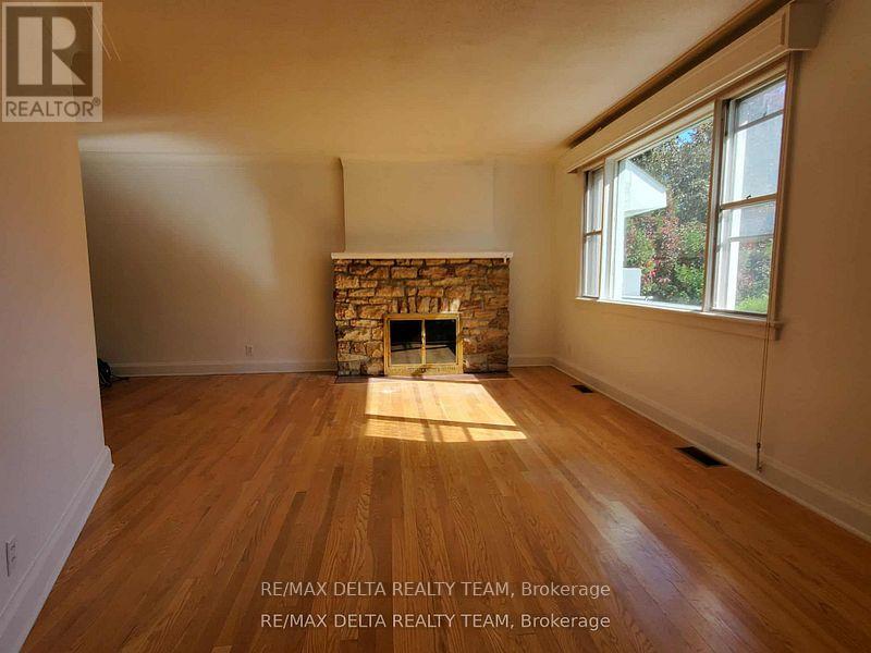 149 Pleasant Park Road, Ottawa, Ontario  K1H 5M4 - Photo 15 - X12647064