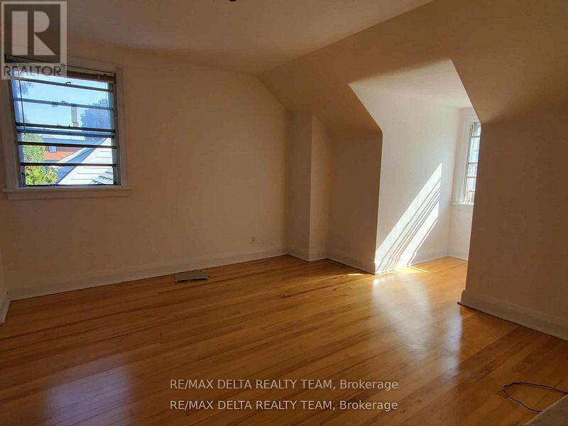 149 Pleasant Park Road, Ottawa, Ontario  K1H 5M4 - Photo 16 - X12647064