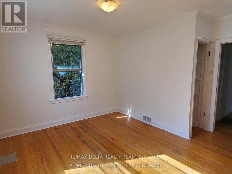 149 Pleasant Park Road, Ottawa, Ontario  K1H 5M4 - Photo 18 - X12647064