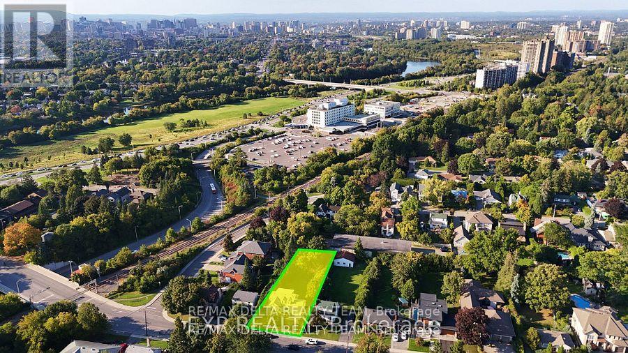 149 Pleasant Park Road, Ottawa, Ontario  K1H 5M4 - Photo 2 - X12647064