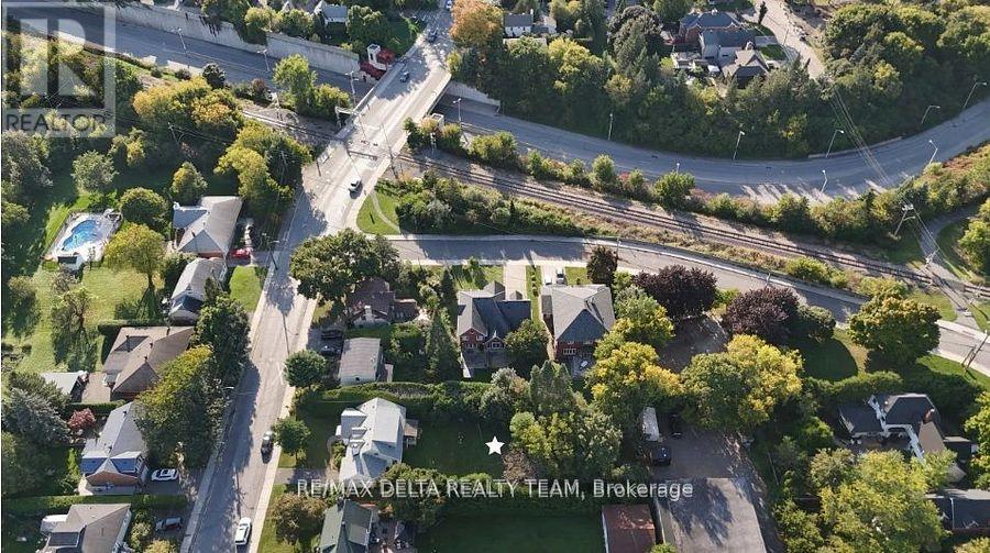 149 Pleasant Park Road, Ottawa, Ontario  K1H 5M4 - Photo 3 - X12647064