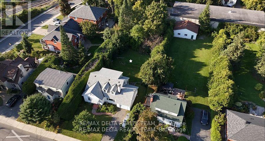 149 Pleasant Park Road, Ottawa, Ontario  K1H 5M4 - Photo 4 - X12647064