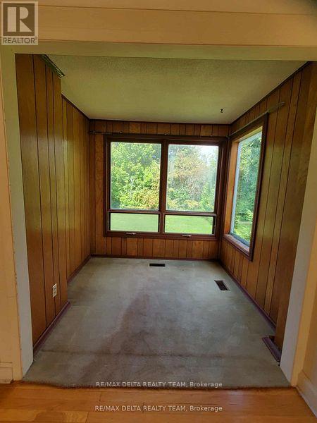 149 Pleasant Park Road, Ottawa, Ontario  K1H 5M4 - Photo 6 - X12647064