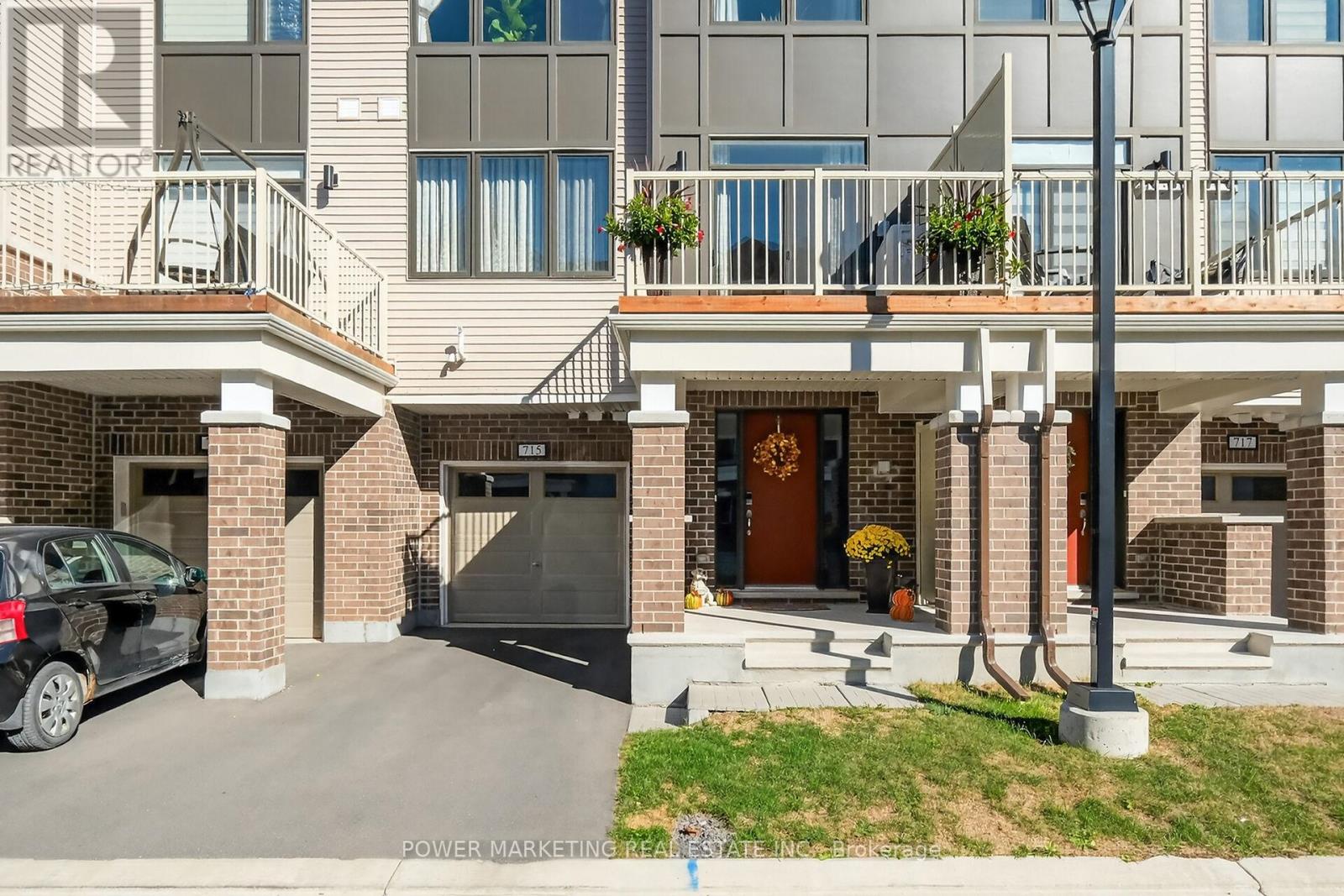 715 Hydrus Private, Ottawa, Ontario  K2J 7B2 - Photo 3 - X12647100