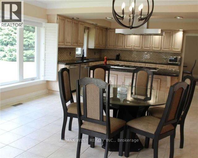 90 Stephanie Boulevard, Vaughan, Ontario  L4L 1A6 - Photo 11 - N12495344