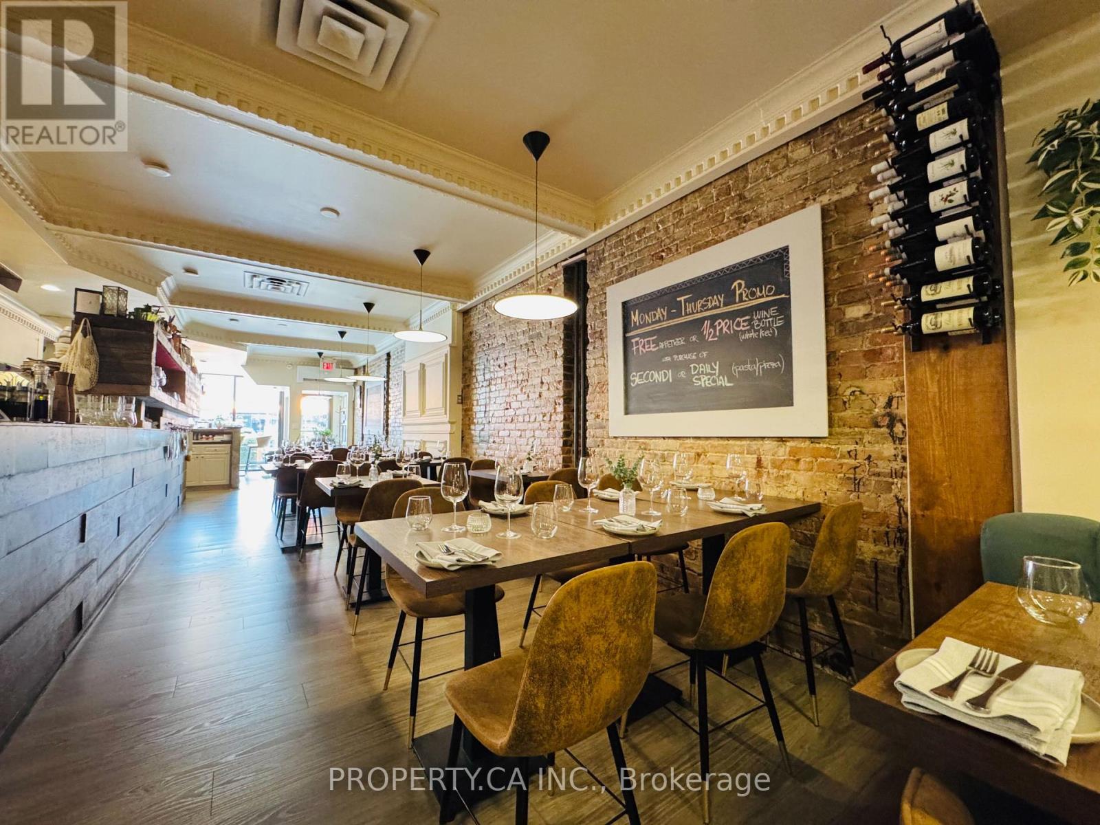 1182 ST CLAIR AVENUE W, toronto (corso italia-davenport), Ontario