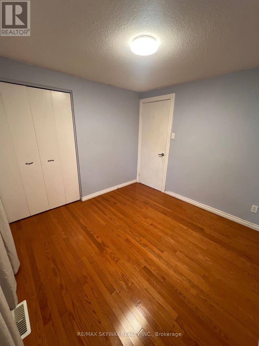 162 Cedarwoods Crescent, Kitchener, Ontario  N2C 2J8 - Photo 23 - X12390057