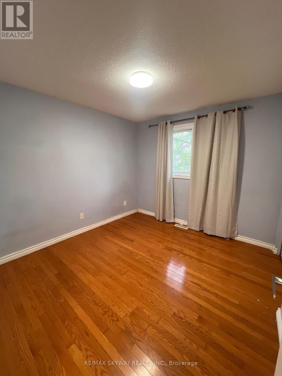 162 Cedarwoods Crescent, Kitchener, Ontario  N2C 2J8 - Photo 21 - X12390057