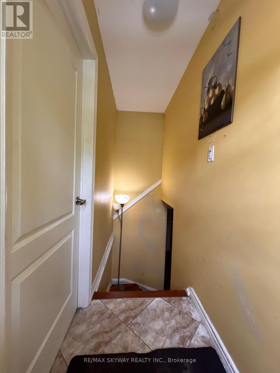 162 Cedarwoods Crescent, Kitchener, Ontario  N2C 2J8 - Photo 30 - X12390057