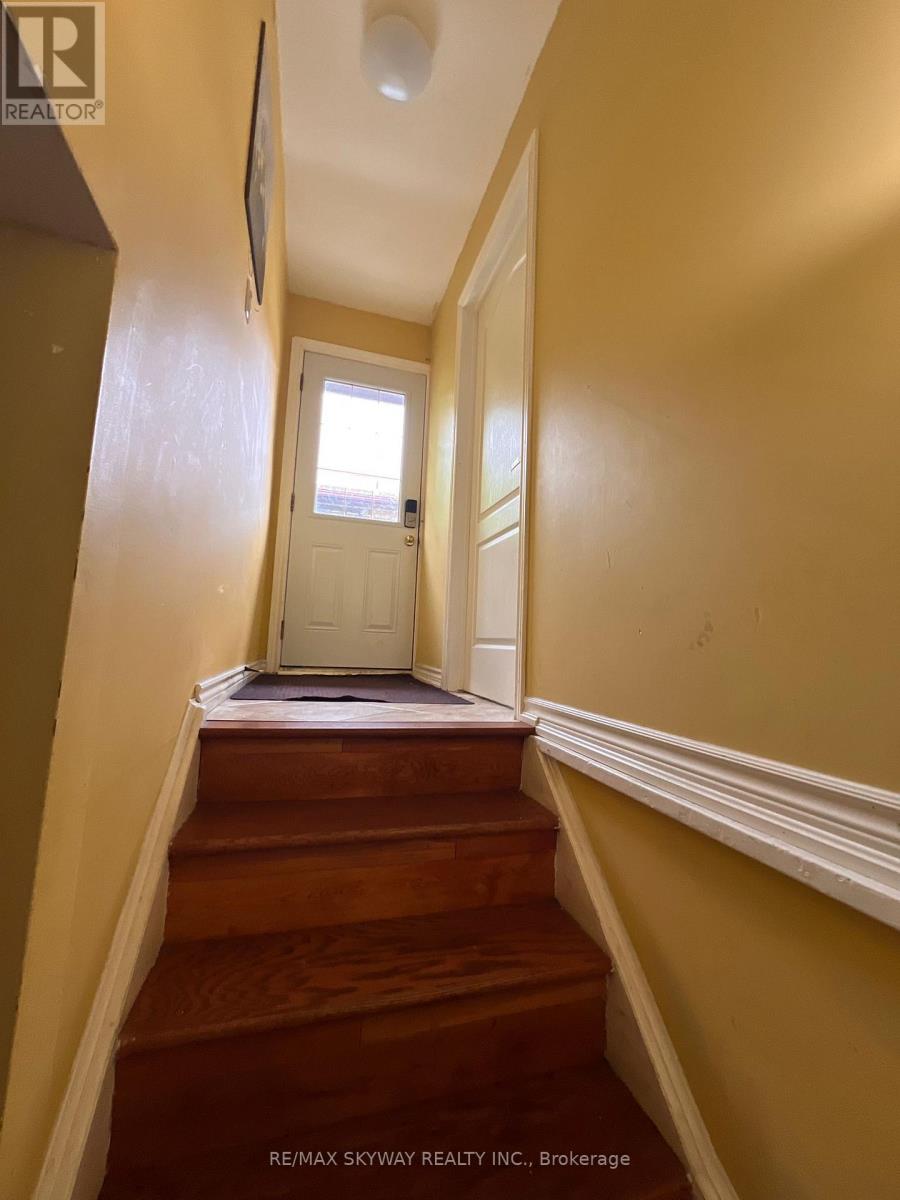 162 Cedarwoods Crescent, Kitchener, Ontario  N2C 2J8 - Photo 31 - X12390057