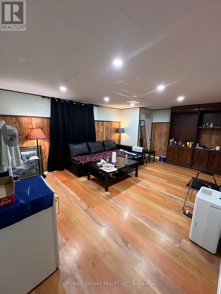 162 Cedarwoods Crescent, Kitchener, Ontario  N2C 2J8 - Photo 32 - X12390057