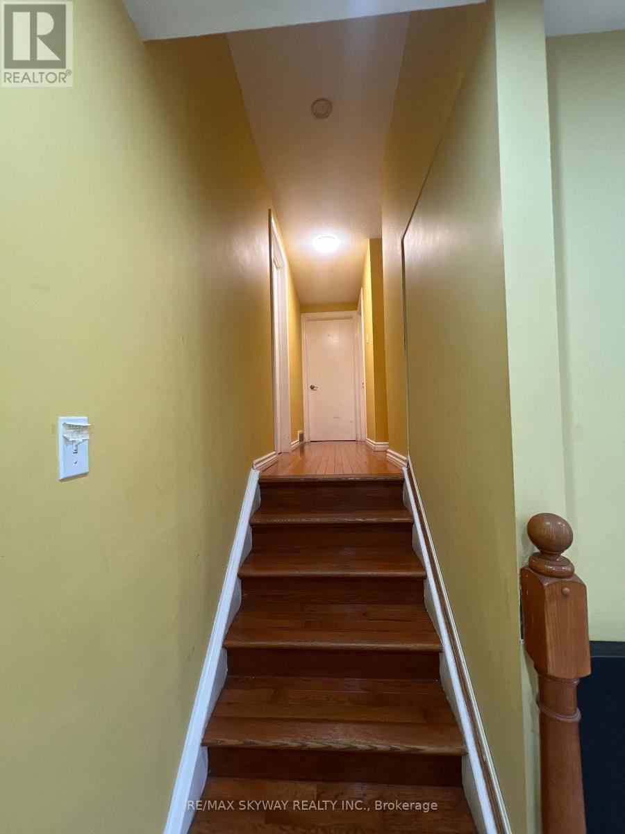 162 Cedarwoods Crescent, Kitchener, Ontario  N2C 2J8 - Photo 15 - X12390057