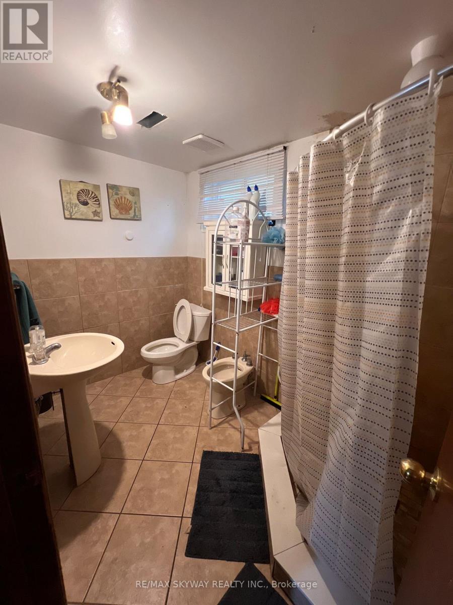 162 Cedarwoods Crescent, Kitchener, Ontario  N2C 2J8 - Photo 45 - X12390057