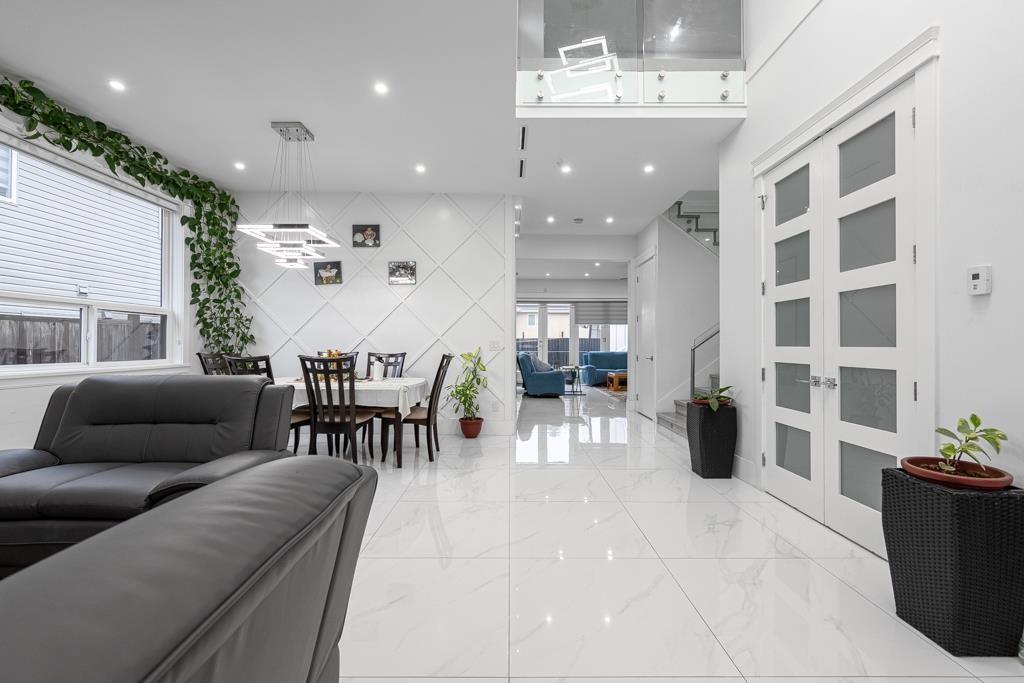 13306 90 Avenue, Surrey, British Columbia  V3V 1C1 - Photo 2 - R3074683