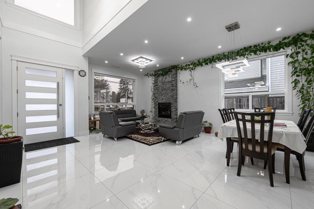 13306 90 Avenue, Surrey, British Columbia  V3V 1C1 - Photo 3 - R3074683