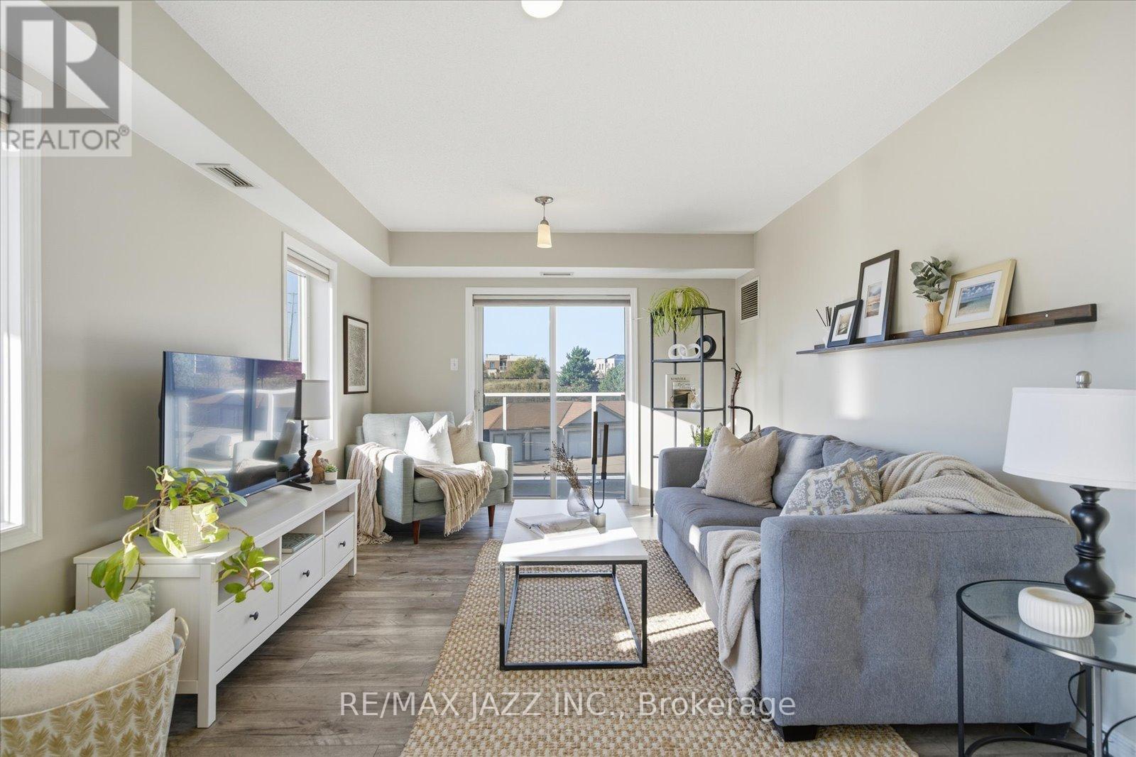 310 - 132 Aspen Springs Drive, Clarington, Ontario  L1C 0H1 - Photo 6 - E12507324