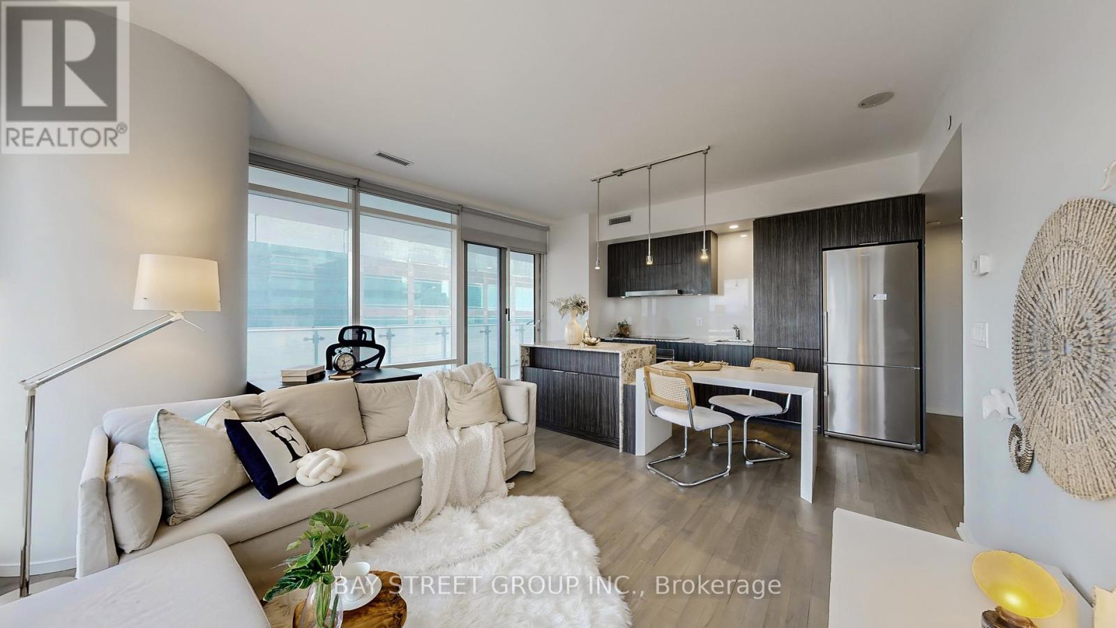 1701 - 1 Bloor Street E, Toronto, Ontario  M4W 0A8 - Photo 10 - C12647024