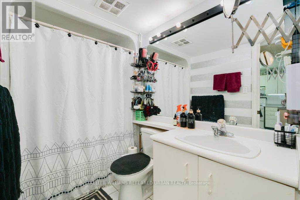 1004 - 105 Victoria Street, Toronto, Ontario  M5C 3B4 - Photo 20 - C12647074