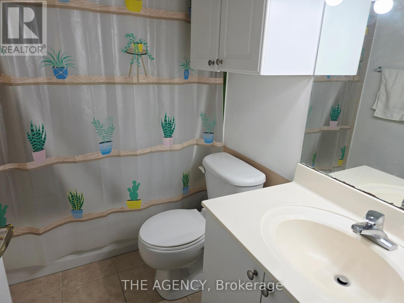 207 - 5940 Yonge Street, Toronto, Ontario  M2M 4M6 - Photo 5 - C12647076