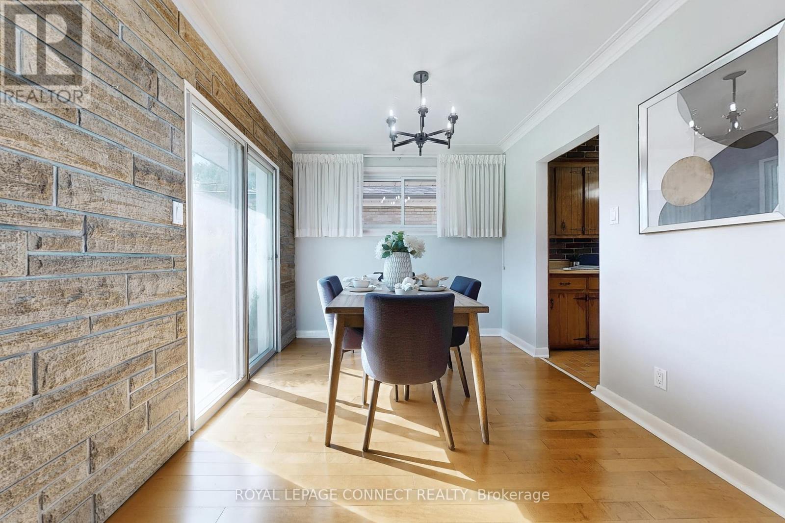 14 Dalehurst Avenue, Toronto, Ontario  M1G 2X8 - Photo 9 - E12647044