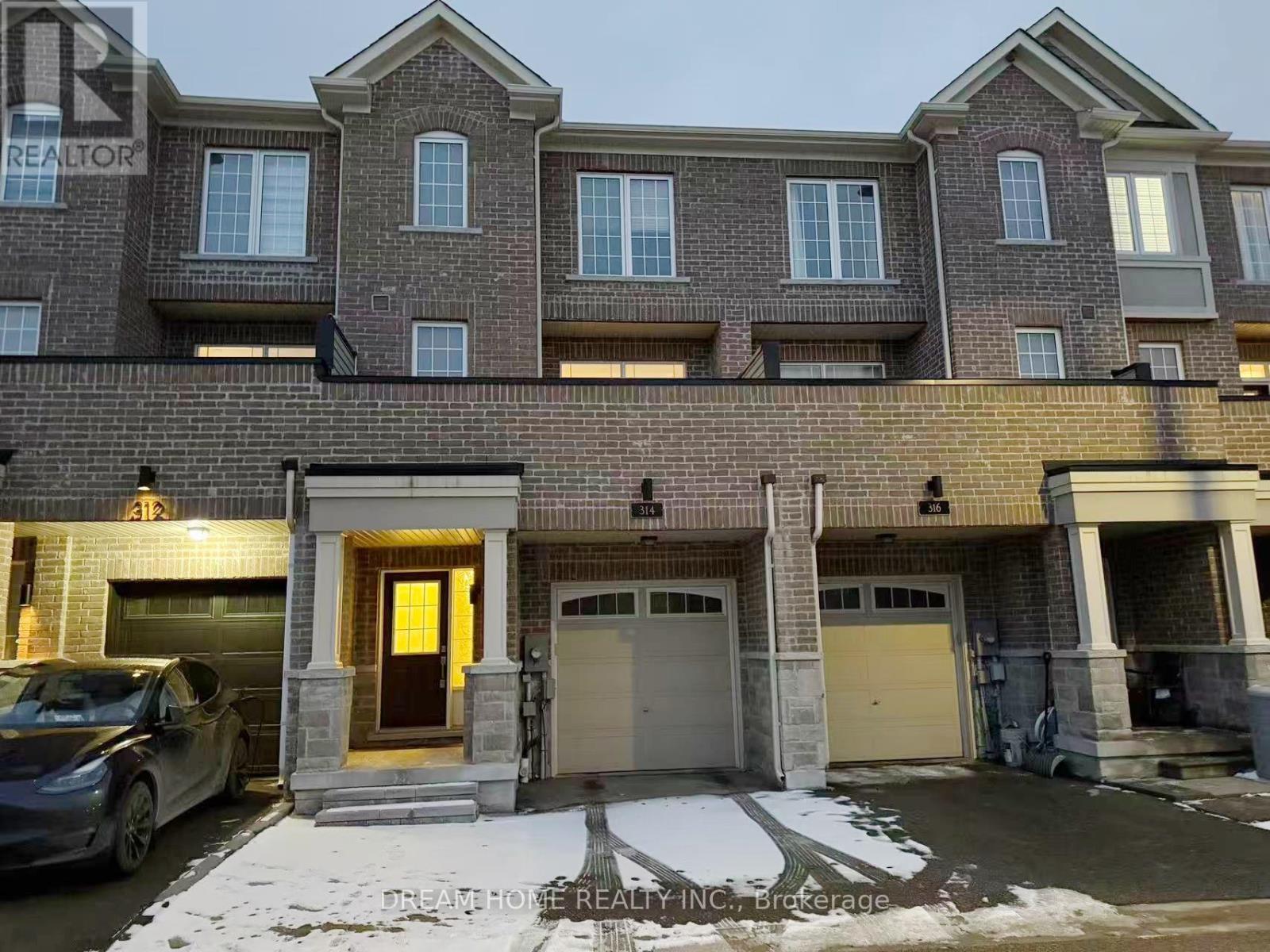 314 CLAY STONES STREET, Newmarket, Ontario
