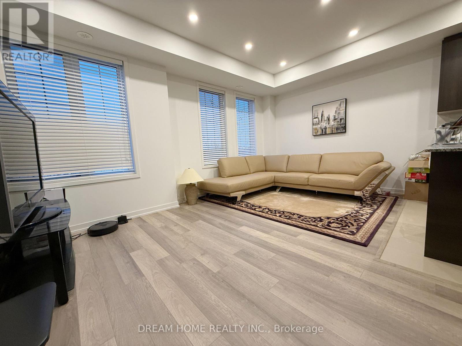 314 Clay Stones Street, Newmarket, Ontario  L3X 0M1 - Photo 4 - N12647018