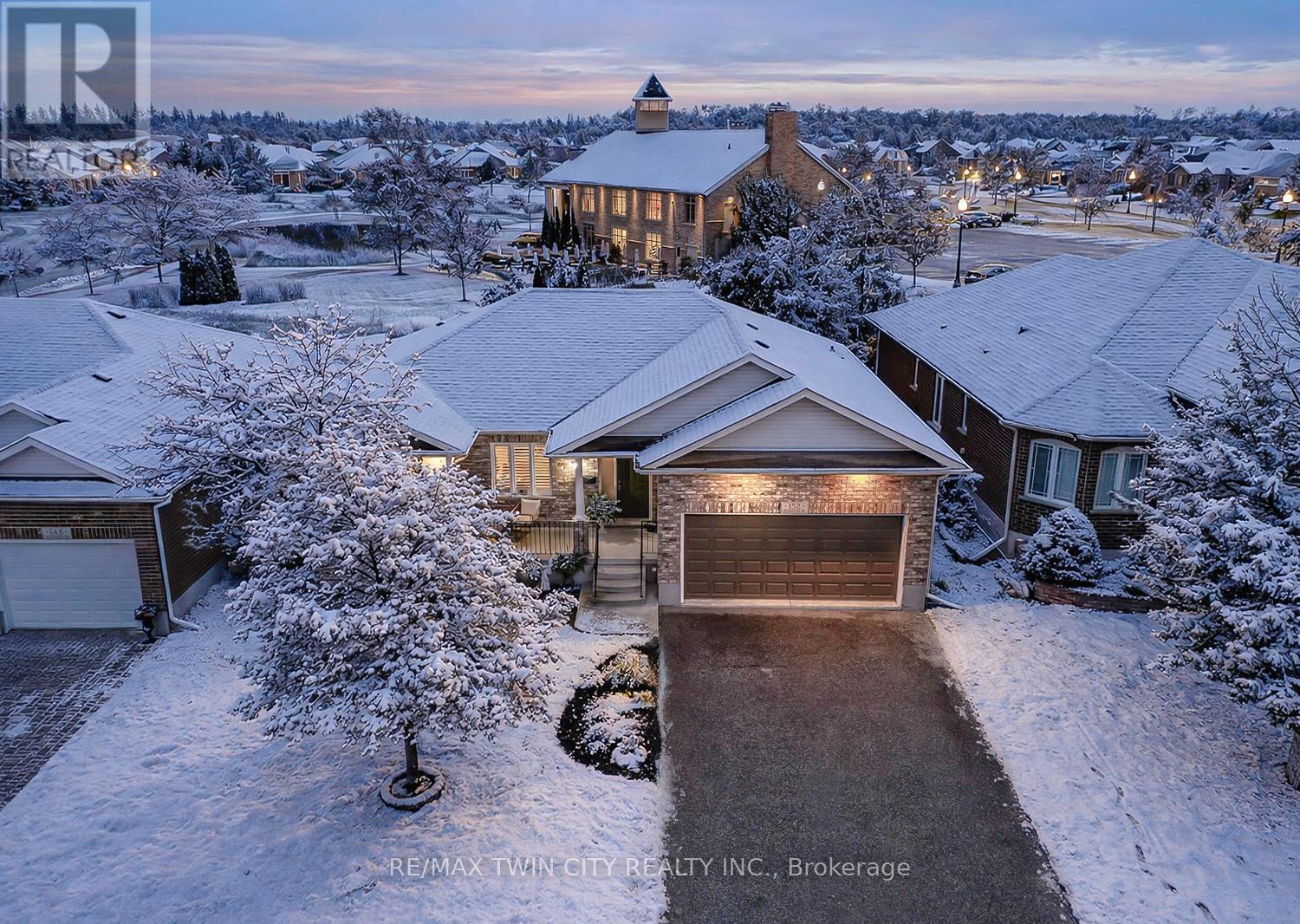 18 - 152 DEVONSHIRE DRIVE, Wilmot, Ontario