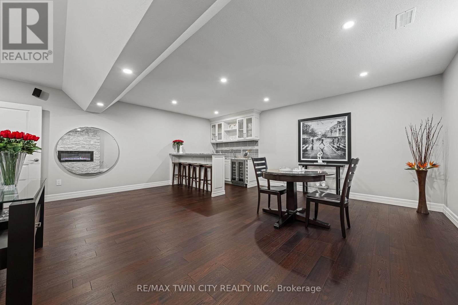 308 Deerfoot Trail, Waterloo, Ontario  N2K 0B3 - Photo 36 - X12389707