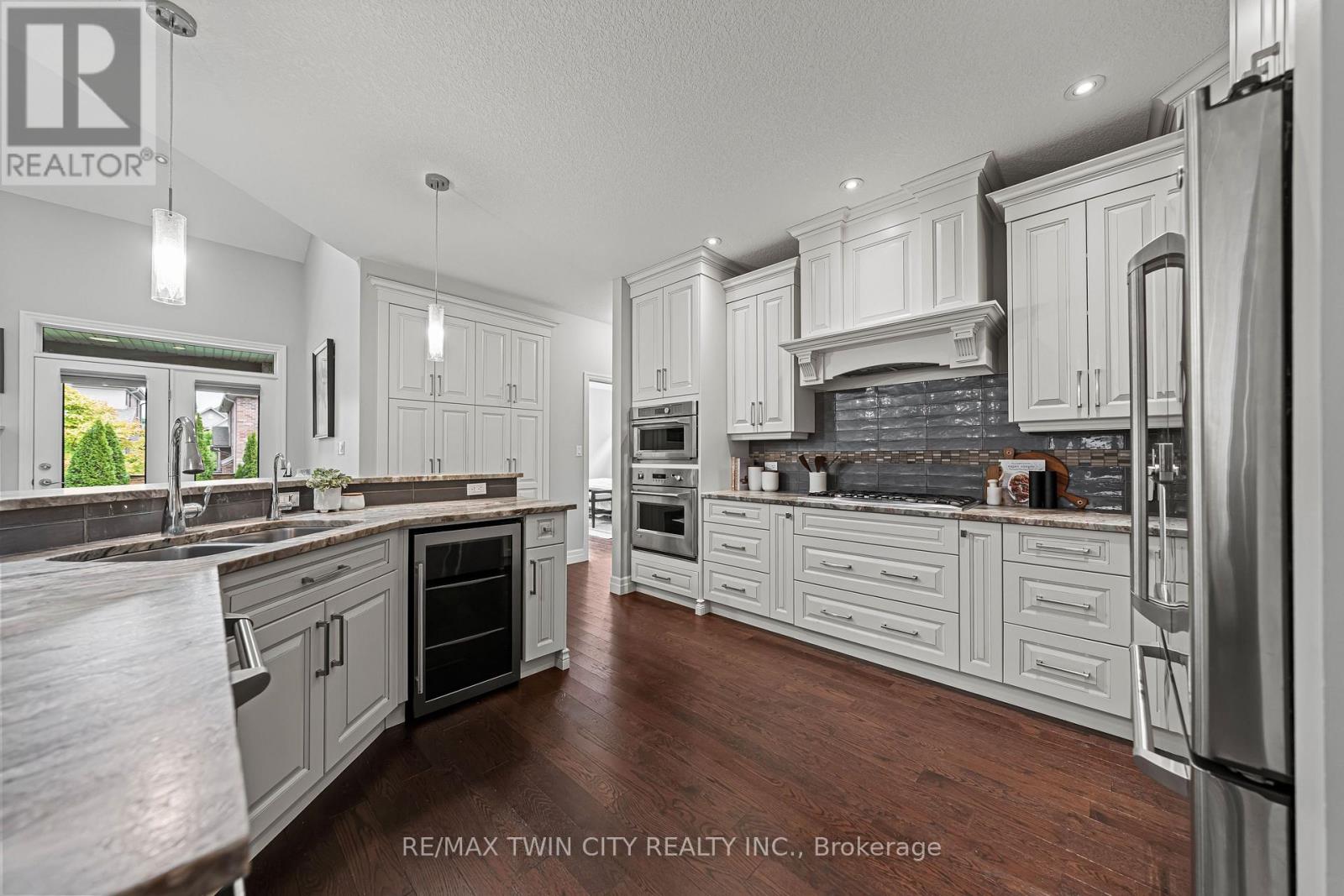 308 Deerfoot Trail, Waterloo, Ontario  N2K 0B3 - Photo 21 - X12389707