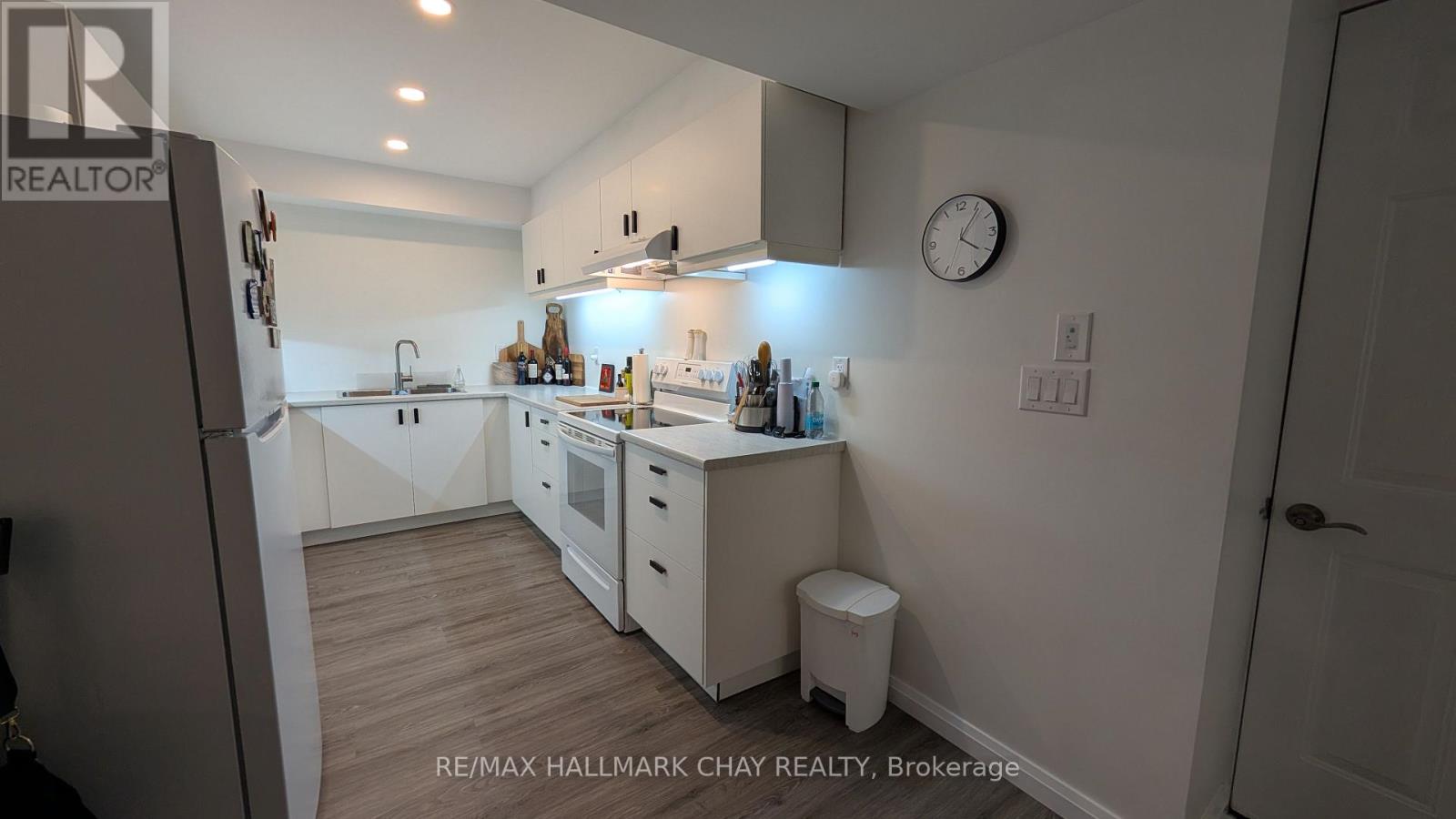 Unit B - 325 Peter Street N, Orillia, Ontario  L3V 5A4 - Photo 13 - S12647026