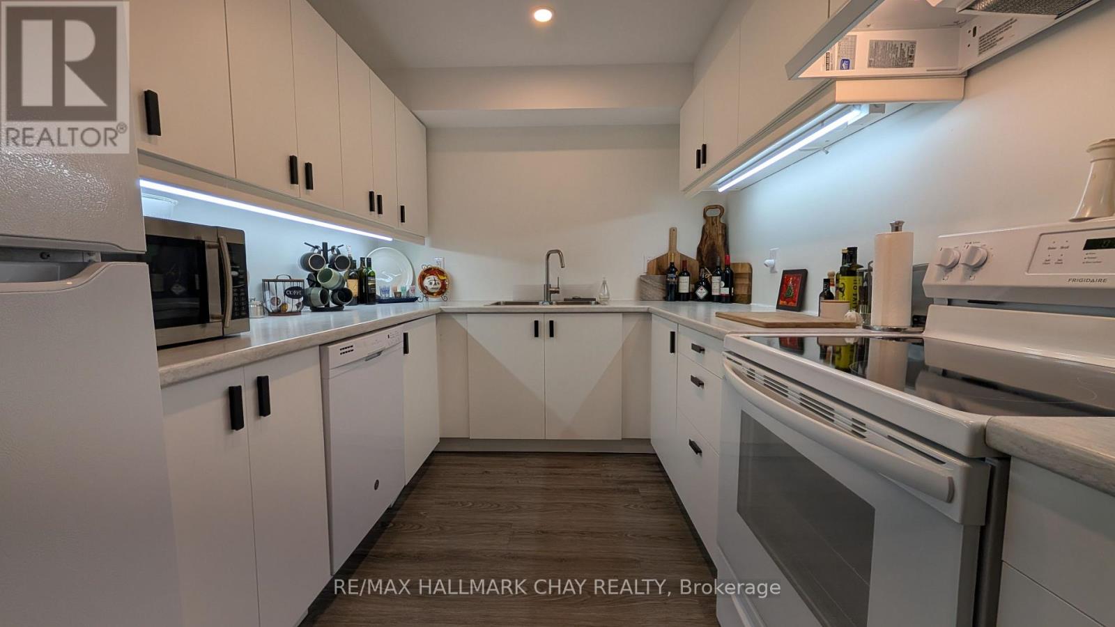 Unit B - 325 Peter Street N, Orillia, Ontario  L3V 5A4 - Photo 15 - S12647026