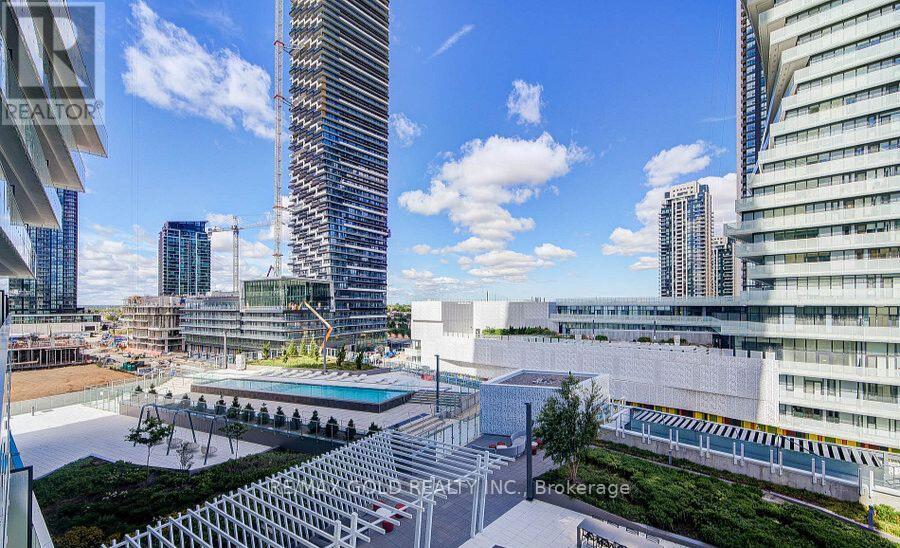 3705 - 3883 Quartz Road, Mississauga, Ontario L6P 2X1 - Photo 2 - W12637580