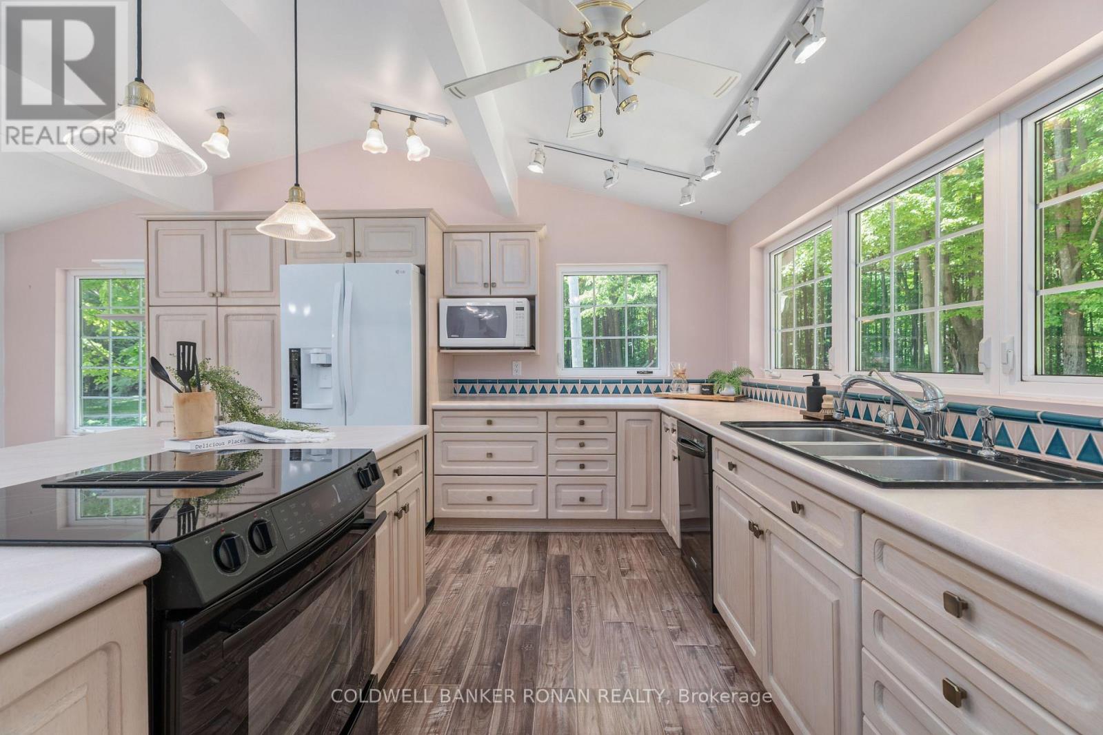 953026 7th Line, Mono, Ontario  L9W 6E6 - Photo 6 - X12637390