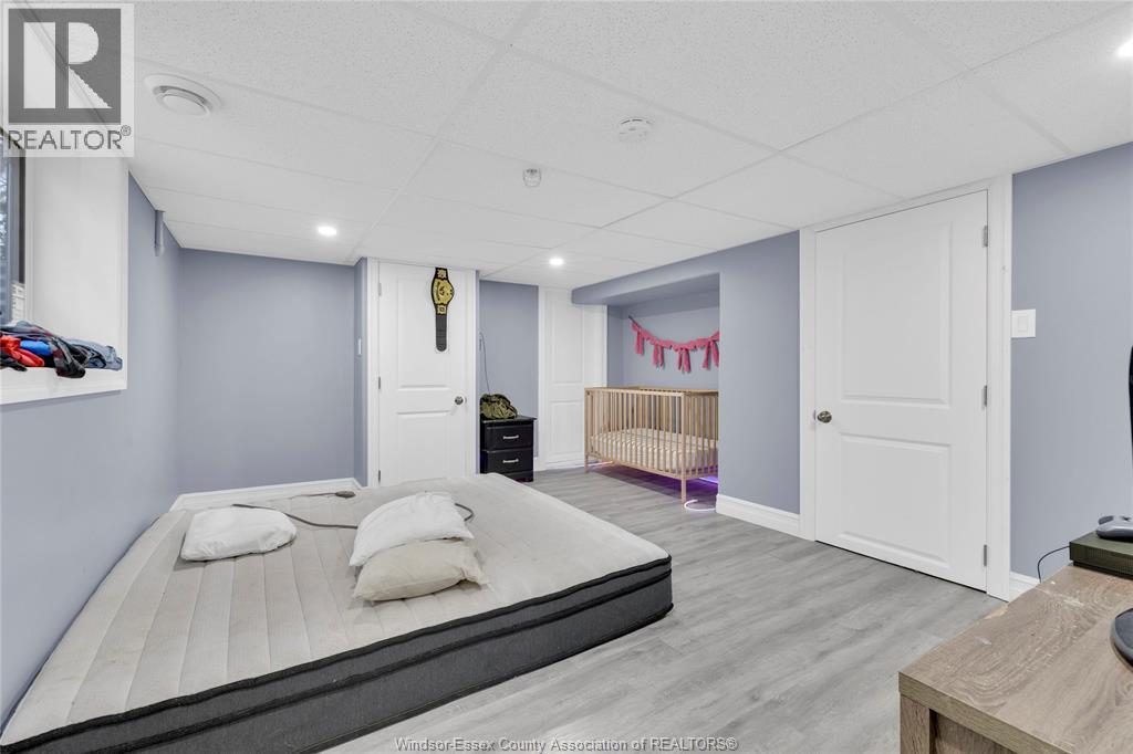 1879-81 Ford, Windsor, Ontario  N8T 2E2 - Photo 12 - 25031959