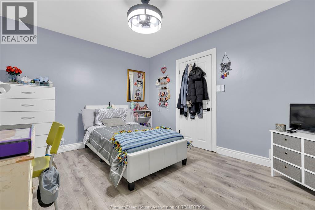 1879-81 Ford, Windsor, Ontario  N8T 2E2 - Photo 21 - 25031959