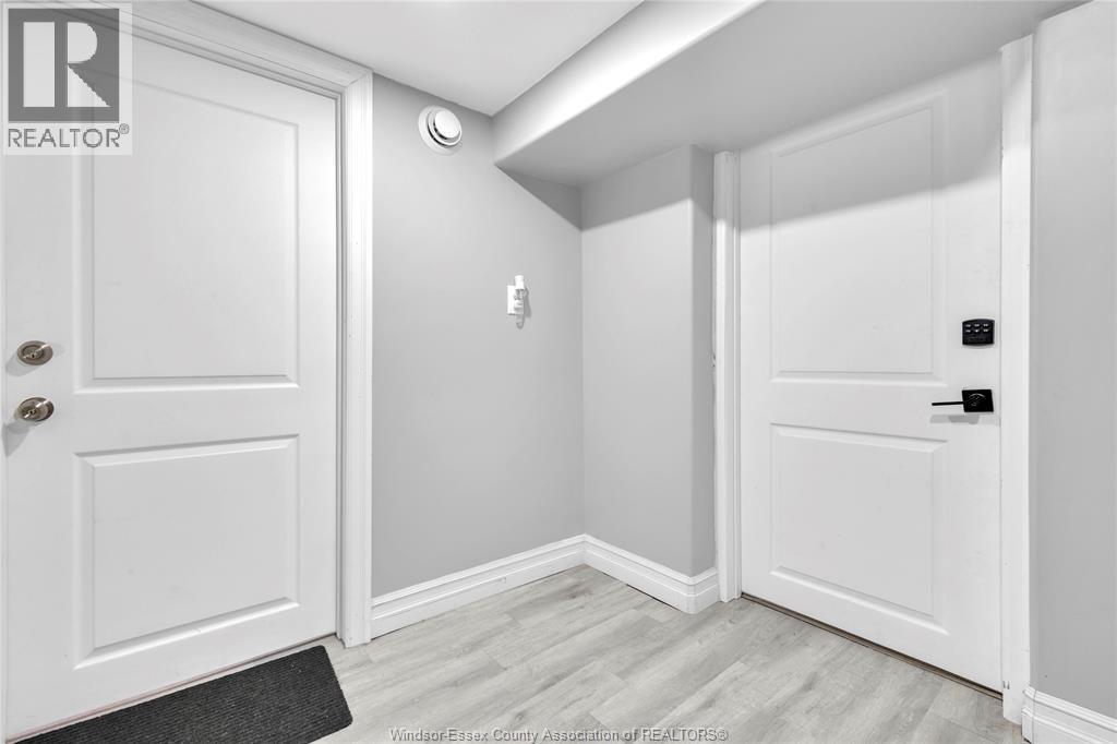 1879-81 Ford, Windsor, Ontario  N8T 2E2 - Photo 23 - 25031959