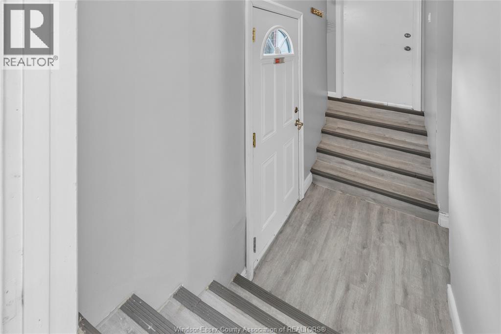 1879-81 Ford, Windsor, Ontario  N8T 2E2 - Photo 11 - 25031958