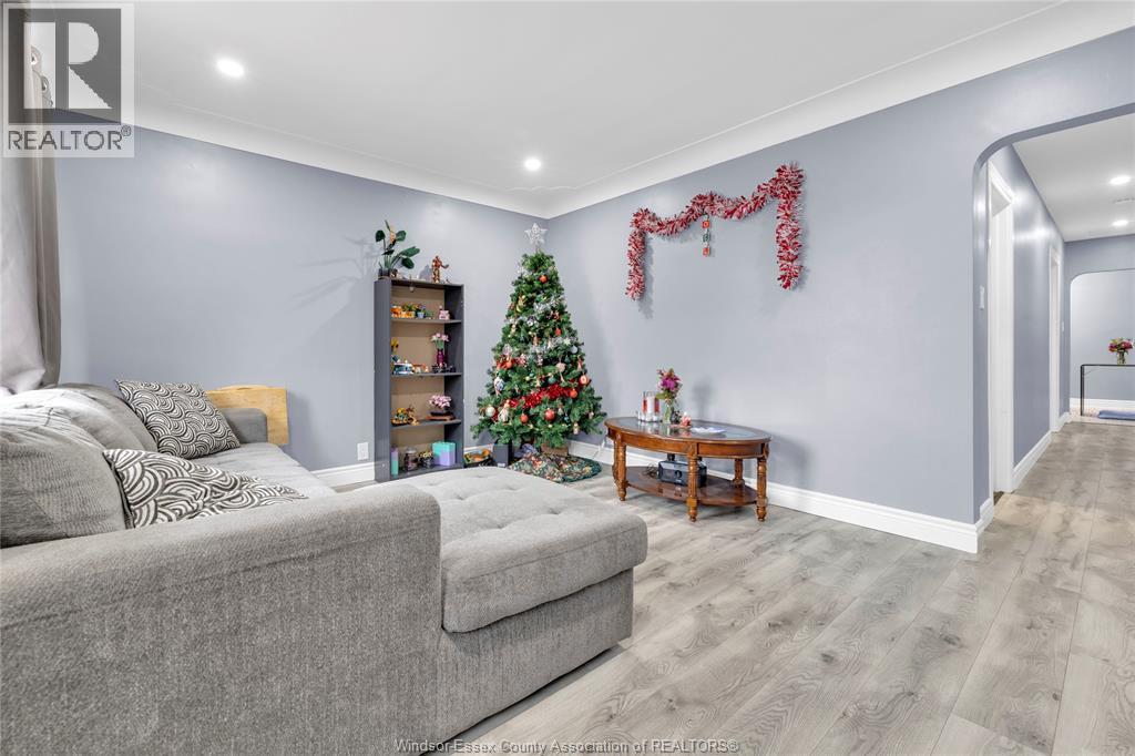 1879-81 Ford, Windsor, Ontario  N8T 2E2 - Photo 16 - 25031958