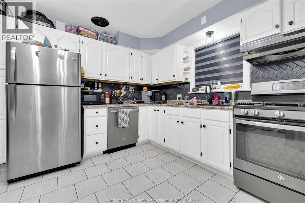 1879-81 Ford, Windsor, Ontario  N8T 2E2 - Photo 19 - 25031958