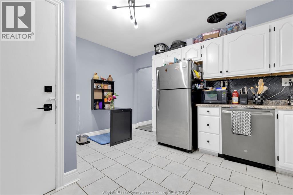 1879-81 Ford, Windsor, Ontario  N8T 2E2 - Photo 20 - 25031958