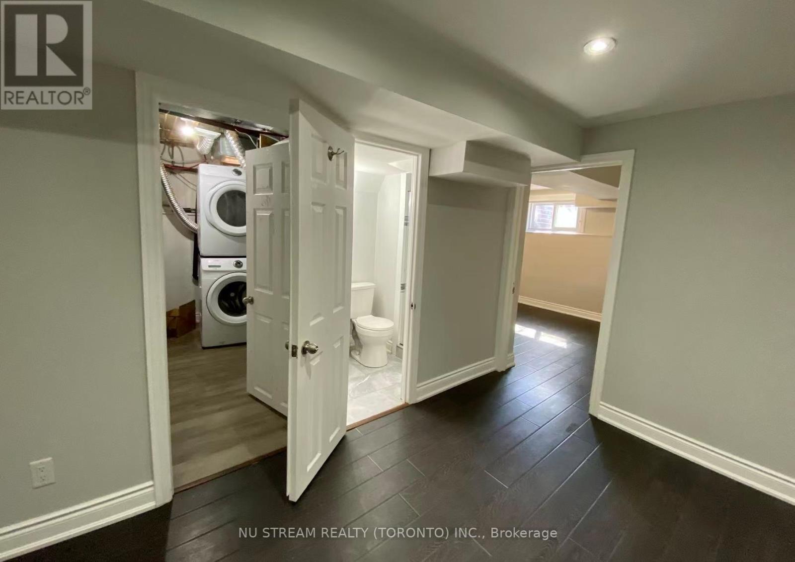 4144 Lastrada Lower Heights, Mississauga, Ontario  L5C 3W3 - Photo 7 - W12647028