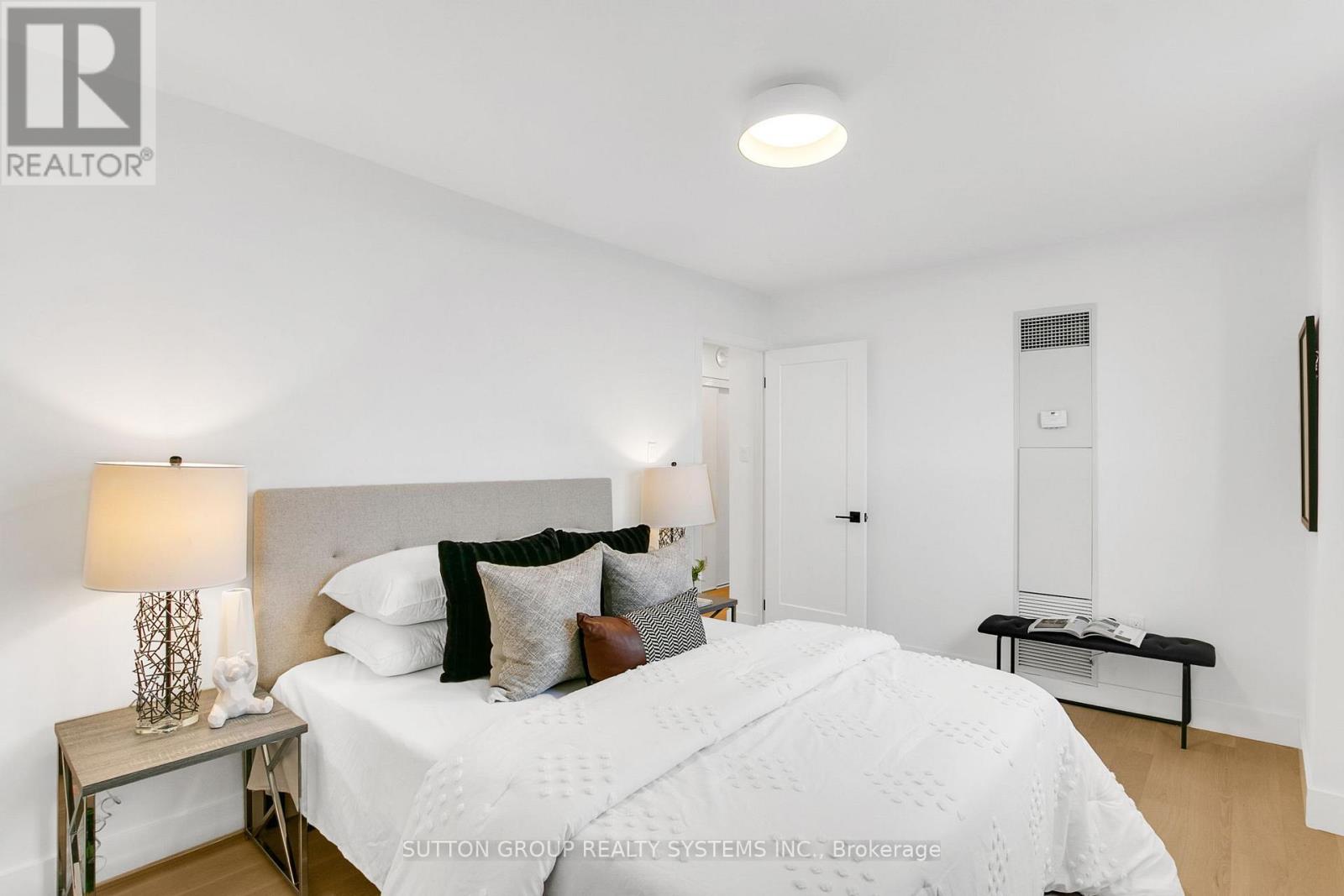 2107 - 820 Burnhamthorpe Road, Toronto, Ontario  M9C 4W2 - Photo 28 - W12647030