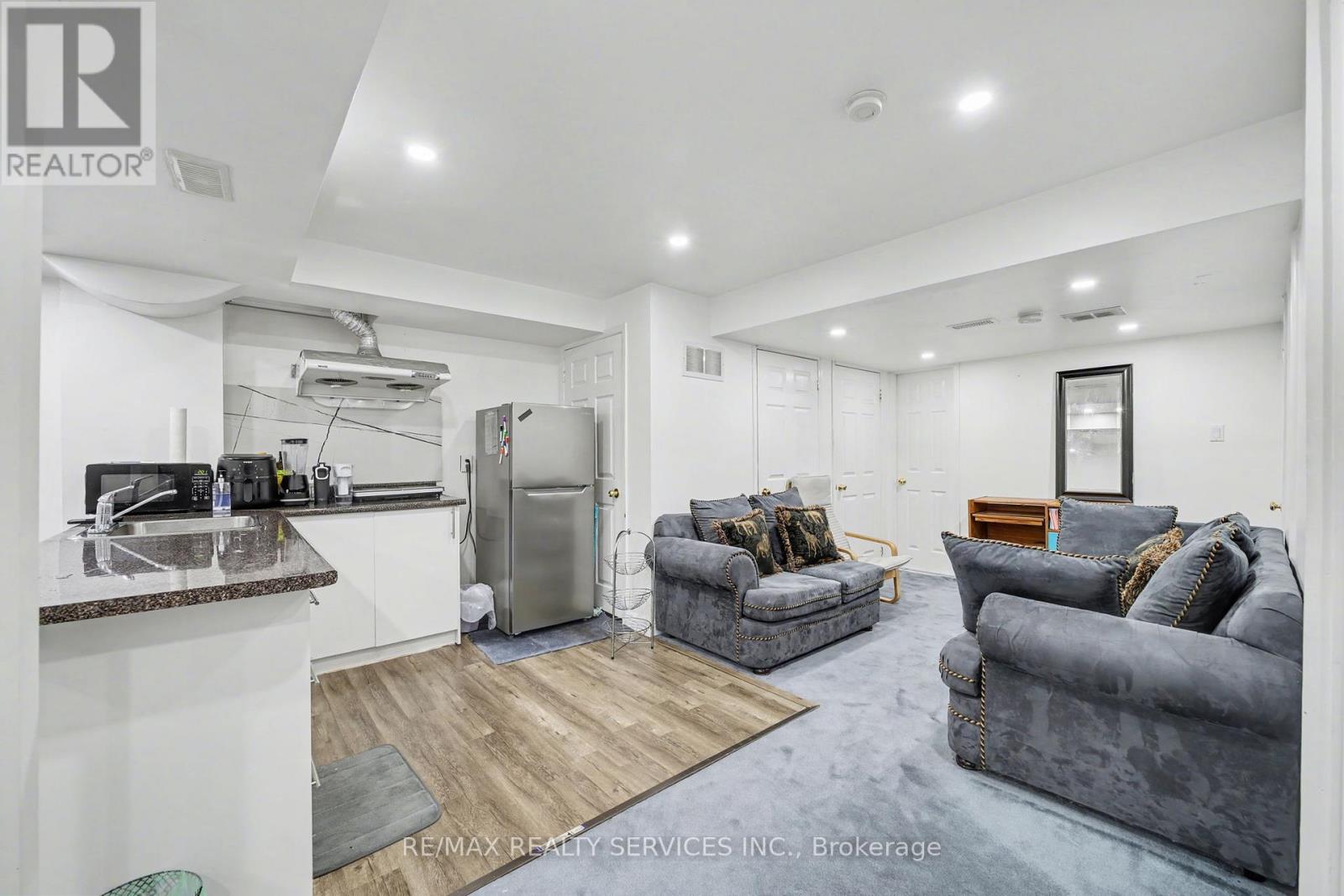 3203 Carabella Way, Mississauga, Ontario  L5M 6S8 - Photo 23 - W12647034