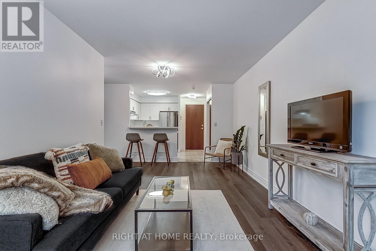 508 - 2565 Erin Centre Boulevard, Mississauga, Ontario  L5M 6Z8 - Photo 3 - W12647080